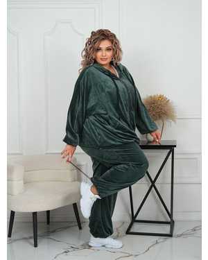 женский костюм ткань велюр 62.66.70 три размера , каждый размер подойдёт на три размера