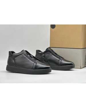 Мужские кроссовки на зиму в размер