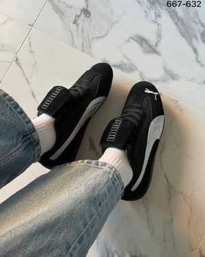 Женские кроссовки Маломерят на размер