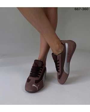 Женские кроссовки Маломерят на размер