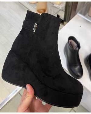 Женские ботинки на зиму в размер Каблук 8см