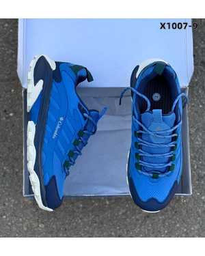 Женские кроссовки на зиму Маломерят на размер