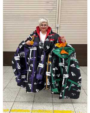 куртка Зима Наполнитель синтепон , очень лёгкая , тёплая модель