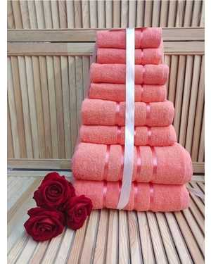 Комплект из восьми полотенец Материал: Махра Плотность: 400г/м2 Размер: 70*130- 2 шт , 50*80 - 2 шт, 30*60 - 2 шт, 30*30 - 2 шт