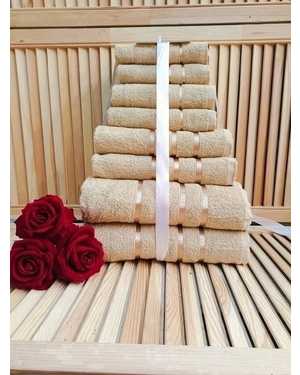 Комплект из восьми полотенец Материал: Махра Плотность: 400г/м2 Размер: 70*130- 2 шт , 50*80 - 2 шт, 30*60 - 2 шт, 30*30 - 2 шт