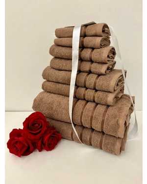 Комплект из восьми полотенец Материал: Махра Плотность: 400г/м2 Размер: 70*130- 2 шт , 50*80 - 2 шт, 30*60 - 2 шт, 30*30 - 2 шт