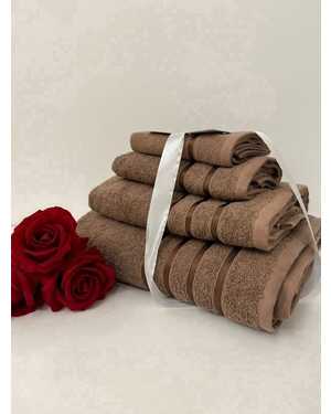 Комплект из четырёх полотенец Материал: Махра Плотность: 400г/м2 Размер: 70*130- 1 шт, 50*80 - 1 шт, 30/60 - 1 шт, 30*30 - 1 шт