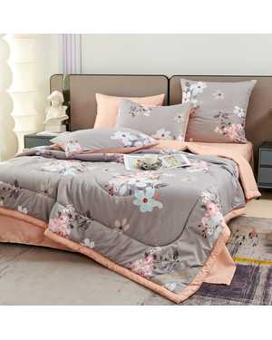 Комплект постельного белья с готовым одеялом от фирмы Candie's Вид ткани: Сатин Хлопок Наполнитель одеяло: 100% шелк Тусса(возможно замена на похожее)