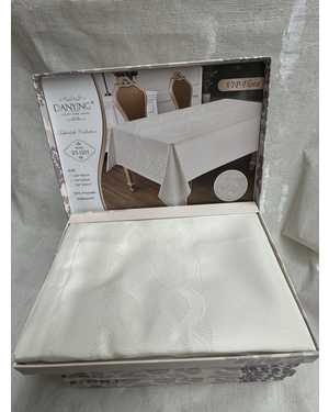 Скатерть ткань с пропиткой Размер 150 на 220см