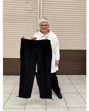 Женские брюки Зима утеплённые Микровельвет с утеплением , прямая модель , внизу затяжки