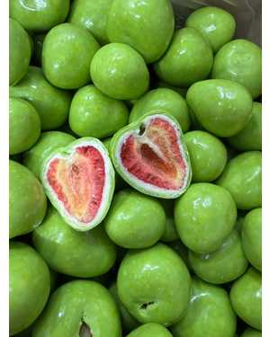 ЛаймBerry Клубника Natural драже клубника в белой шоколадной глазури 1кг