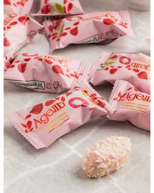 конфеты АДЕЛЬ С ВИШНЕЙ с цельным миндалём и кокосовым вкусом 1кг