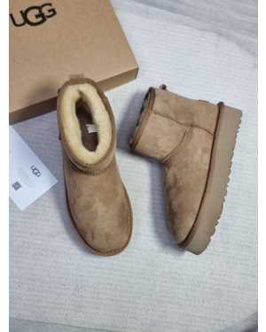 Женские угги на зиму в размер Качество PREMIUM В комплекте: коробка и документы