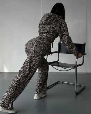 ЖЕНСКИЙ КОСТЮМ ДВОЙКА В РАЗМЕР ТКАНЬ ДВУХСТОРОНЫЙ ФЛИСС