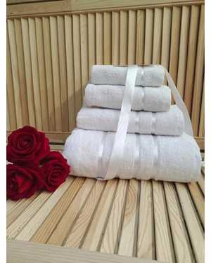 Набор из четырех махровых полотенец. Размеры 70-130-1-шт 50-80-1-шт 40-60-1-шт 30-50-1-шт